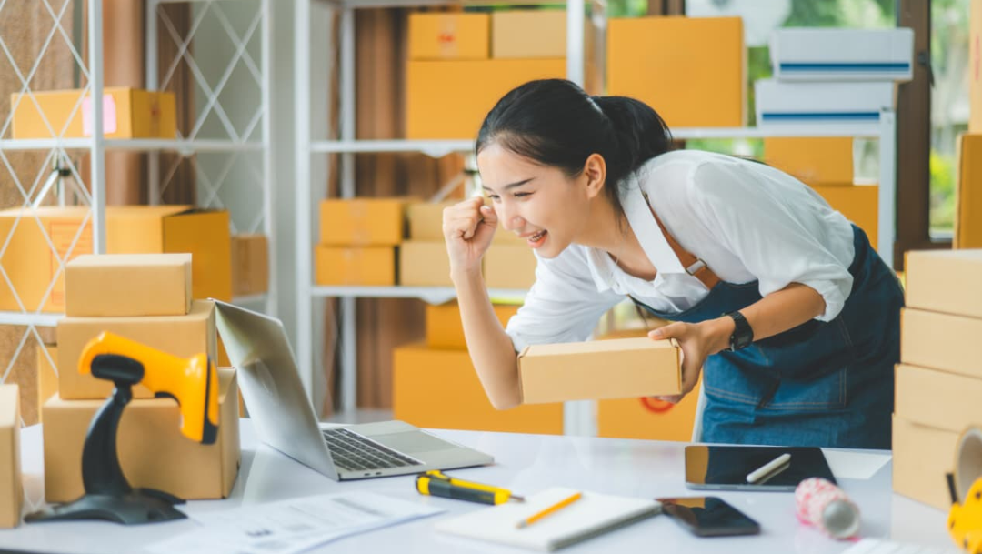 Aplikasi Digital Invoice yang Bikin Semua Pembayaran Rapi pake Kartu Kredit & Paylater